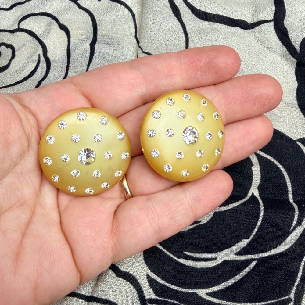 Vintage Round Rhinestone Clip On Earrings Yellow Resin Statement - Picture 2 of 5